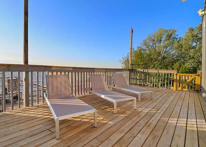Chain O' Lakes Penthouse Sunset View And Boat Dock *
