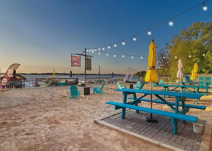 Chain O' Lakes Penthouse Sunset View And Boat Dock Ingleside Shore